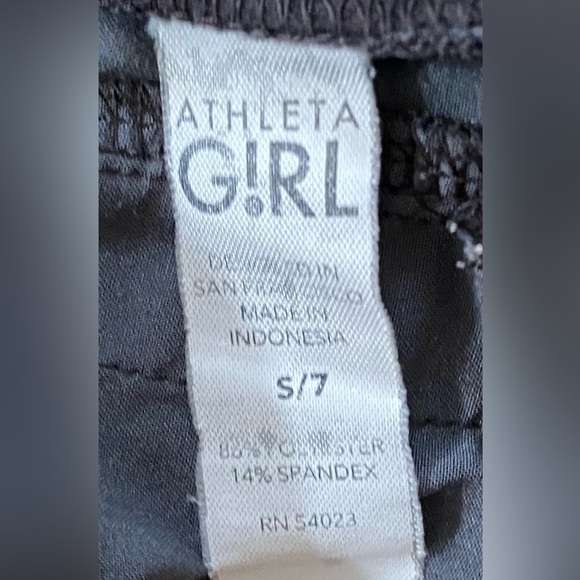 Athleta Girl Sz 7 All Play 3” Camo‎ Shorts - Picture 8 of 16